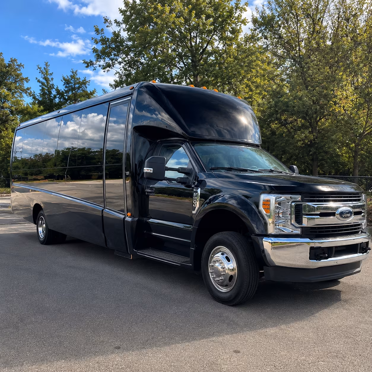 Jersey City Airport Shuttle & Transportation party bus exterior