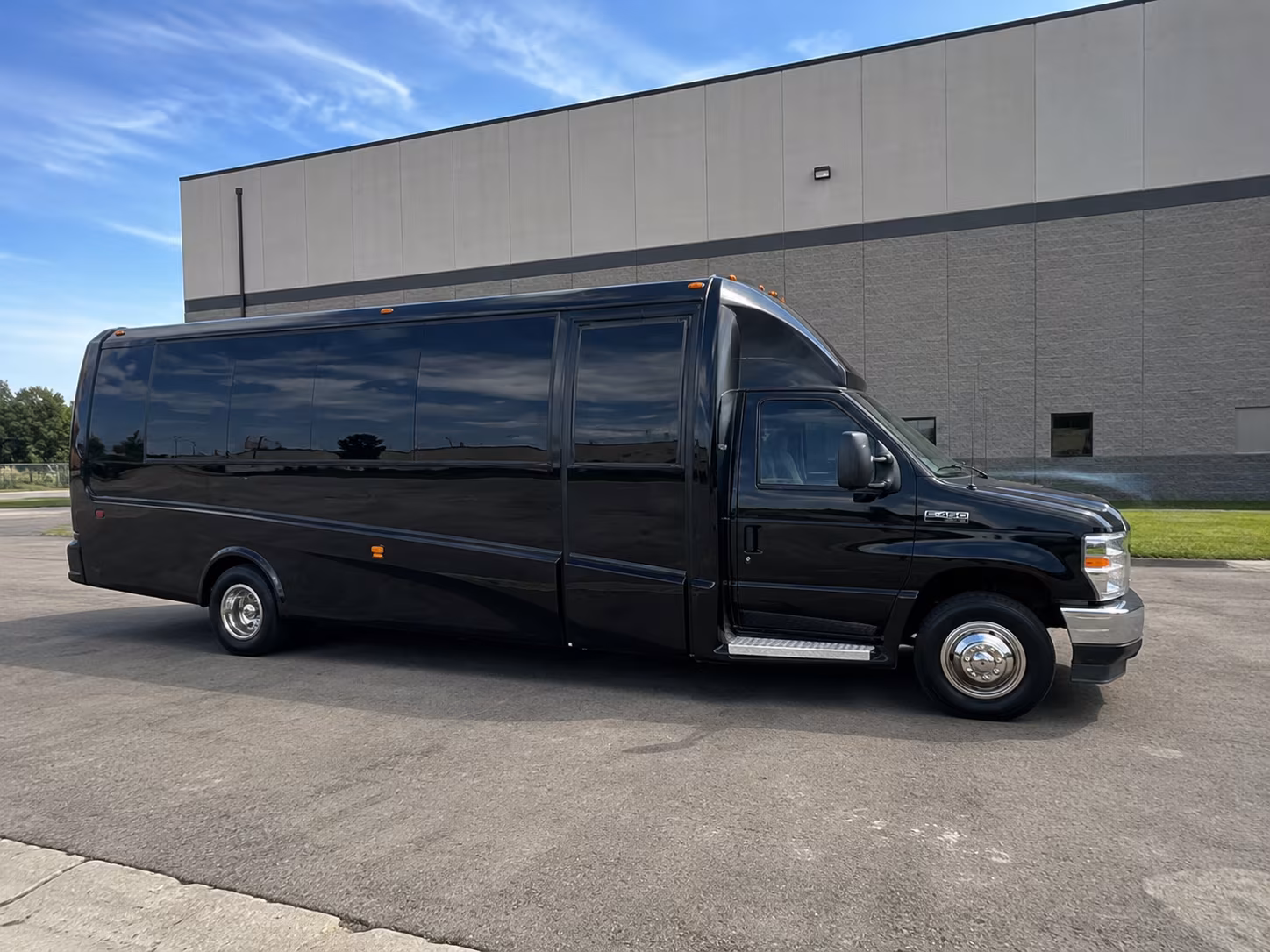 Jersey City Airport Shuttle & Transportation party bus exterior