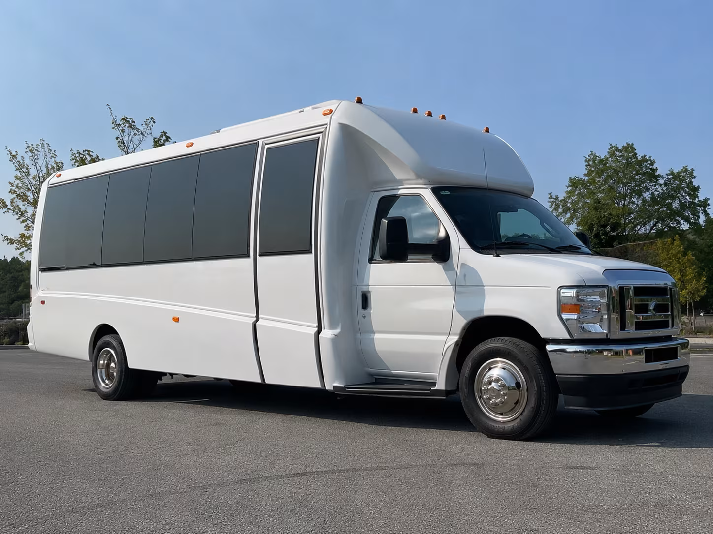 Jersey City Winery Tour & Pub Crawl Transportation party bus exterior