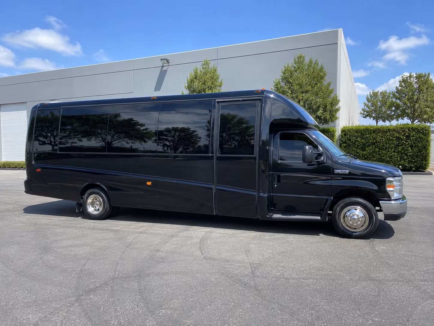 Jersey City Winery Tour & Pub Crawl Transportation pickup coordination